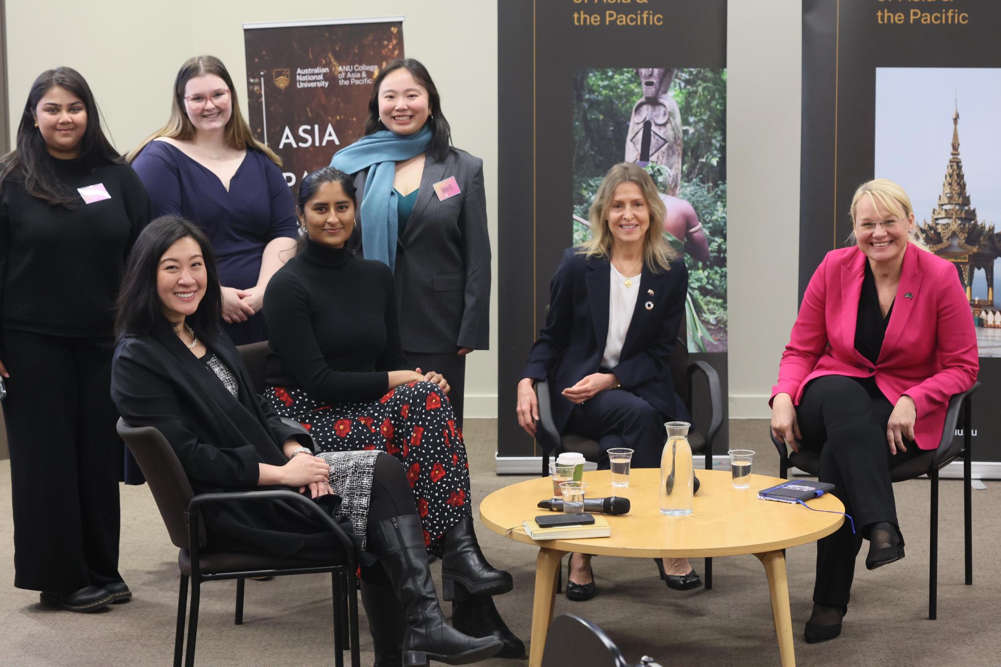 APW Committee Members with Women in Diplomacy Panellists (photo credit: Sanle Yan)