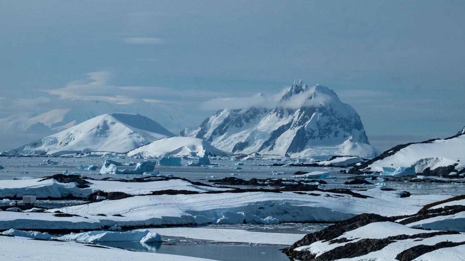 Antarctic Peninsula, 2019, Daniel Enchev, Flickr