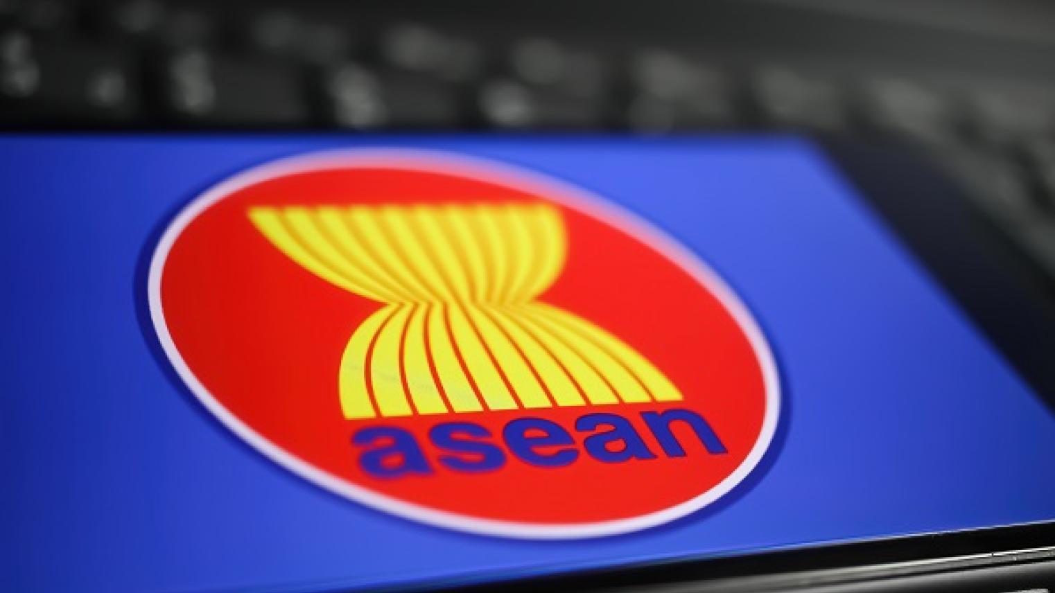 Closeup image of mobile device screen with ASEAN logo by ralf used under Adobe Education License